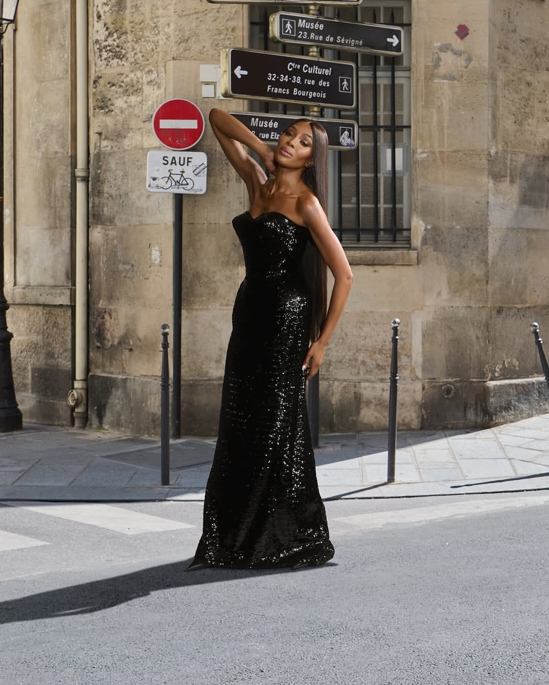 Balenciaga Haute Couture Automne-Hiver 2025

Demna’s Fall/Winter 2025 Haute Couture collection for Balenciaga marks the close of a decade-long chapter for the designer at the Maison. What began as an exploration of the wardrobe codes of the “bourgeoisie” expands into a dialogue with the legacy of Cristóbal Balenciaga himself, a presence deeply intertwined with the golden age of Hollywood and its enduring vision of glamour.
Drawing inspiration from Elizabeth Taylor’s legendary love of jewelry, Lorraine Schwartz created over 1,000 carats of bespoke high jewelry pieces to accompany the collection, infusing it with brilliance and theatricality. Complementing the runway, the film Savoir-Faire Balenciaga 54th Couture, directed by Gianluca Migliarotti, offers a rare glimpse into the craftsmanship, collaboration, and artistry at the heart of Balenciaga’s 54th Couture presentation.
A striking and much-anticipated collection, it serves as both a tribute to the Maison’s heritage and a fitting farewell as Demna embarks on new creative horizons.

Creative Direction @balenciaga @demna
Post House @sheriff.projects
#sheriffprojects