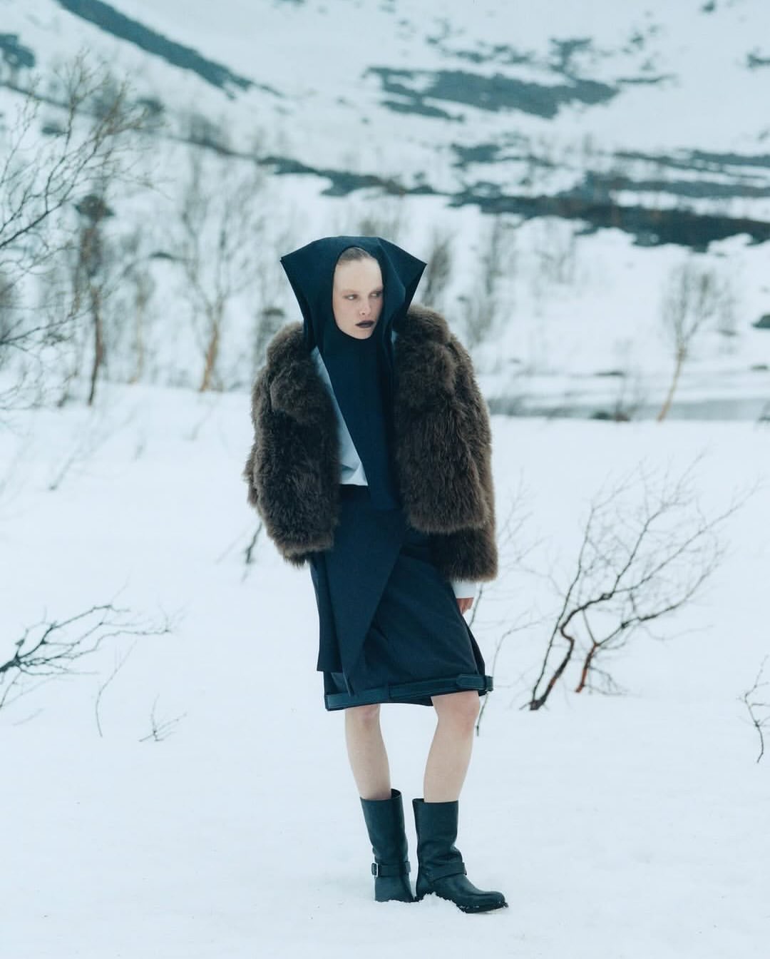 Théo de Gueltzl for D la Repubblica

For the latest Travel Issue of D la Repubblica, French photographer Théo de Gueltzl ventures near the Arctic Circle to capture the raw beauty of Norway. In the North, the finest light comes during the blue hour, around three in the afternoon in the heart of winter, just before night falls. De Gueltzl seizes this fleeting glow, photographing model Théa Almqvist among dramatic fjords, black rocks, and waterways dusted with the season’s first snow. The images evoke a sense of quiet wonder, where each frame balances solitude with the grandeur of nature. Every shot reveals subtle contrasts, the dark, rugged cliffs against the soft, pale light, the still waters reflecting fleeting glimpses of sky. With each image, the photographer invites viewers to pause and linger, to feel the serene magic of the northern light and the almost tangible stillness that blankets this frozen landscape, a place where time seems to slow and the world holds its breath.

Creative Direction @drepubblicait @efarneti
Photographer @‌theodegueltzl
Styling @jamesvaleri
Make up @anthonypreel_⁠
Hair @‌eugenesouleiman
Talent @‌thea_almqvist
Post House @sheriff.projects
#sheriffprojects