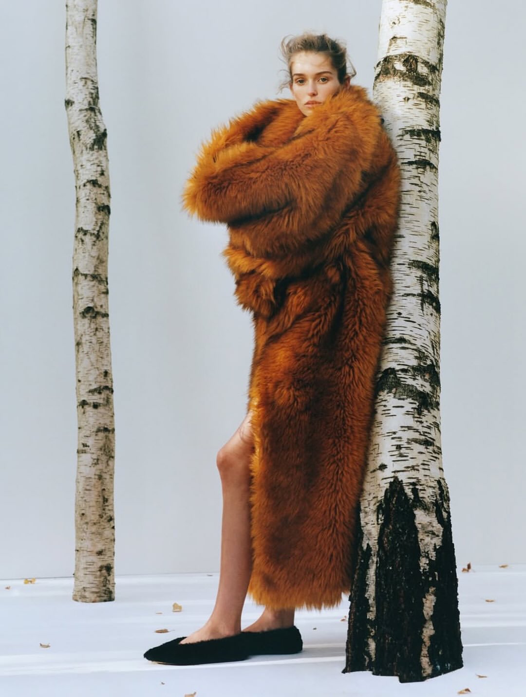 Théo de Gueltzl for M le Monde

Faux fur coats, cozy turtlenecks, chunky knits, and ushankas: these variations on the “deep winter” aesthetic continue to inspire designers and fashion houses alike. The pieces, both dreamy and spectacular, seem lifted straight from a dream, evoking the magic and nostalgia of childhood stories. For its latest issue of Le Goût de M, the lifestyle supplement of M Le Monde, the magazine invited French photographer Théo de Gueltzl to create a poetic winter series. He captured the elegance and grace of models Betsy Gaghan and Stella Hanan amidst enchanting settings, where light, textures, and movement come together to craft an atmosphere that is both magical and unmistakably contemporary.

Creative Direction @m_magazine
Creative Director @jbtalbourdet
Photographer @theodegueltzl
Styling @virginiebenarroch
Make up @mariaduhart
Hair @ramoneyluv
Set Design @giovannamartial_
Talent @betsygaghan @stella.hanan 
Post House @sheriff.projects
#sheriffprojects