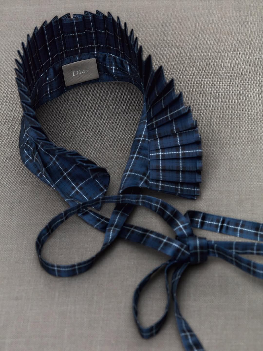 Dior Men’s Winter 2026-2027, Paris Fashion Week

Jonathan Anderson’s Winter 2026 collection extends the dialogue between history and opulence first introduced in Dior’s Spring–Summer 2026 season, enriched by a new set of influences. Modern flâneurs roam Paris in looks where formal tailoring meets outdoorwear, aristocratic codes collide with spontaneity, and masculine and feminine boundaries are joyfully blurred. Elongated jackets, shrunken blazers, Bar jackets, and precise tailoring coexist with brocade capes, military-inspired outerwear, and playful references to underwear.
Dressing becomes a game of bold, uninhibited associations, allowing heritage and modernity to meet with effortless freedom.

Creative Direction @dior @jonathan.anderson 
Styling @benjaminbruno_
Make Up @peterphilipsmakeup
Hair @guidopalau
Post House @sheriff.projects 
#sheriffprojects