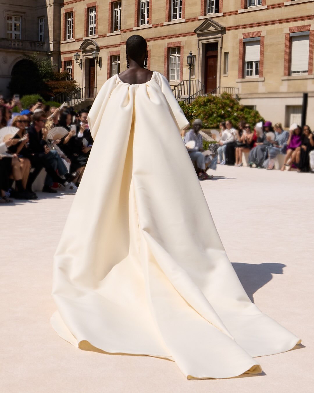 Balenciaga, 55th Couture Collection

For his debut Haute Couture collection at Balenciaga, Pierpaolo Piccioli returned to the foundations of the house: silhouette, volume, and architectural precision.
From sculptural cocoon coats to floating gazar gowns, the collection paid tribute to Cristóbal Balenciaga’s enduring vision while introducing a renewed sense of emotion and color. Fluorescent pinks, chartreuse greens, sunset reds, and azure blues brought unexpected vibrancy to the runway, contrasting with more restrained black looks.
A celebration of craftsmanship, the show showcased the remarkable expertise of the house’s ateliers through intricate embroidery, featherwork, and dramatic couture constructions.

Creative Direction @balenciaga @pppiccioli
Photographer @lubakilubaki @morganroudaut @eliebianco.photography @guicobs

Thank you Balenciaga team for your trust
@lulafortuna @joaquimlefox

Image Production + Post House @sheriff.projects
#sheriffprojects
