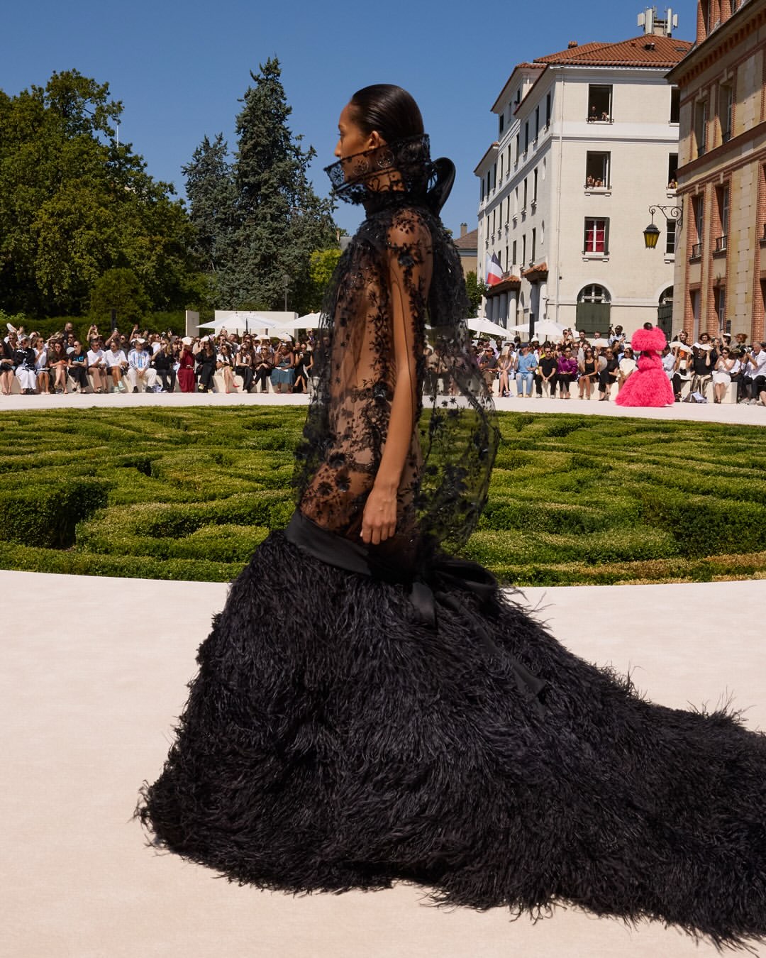 Balenciaga, 55th Couture Collection
For his debut Haute Couture collection at Balenciaga, Pierpaolo Piccioli returned to the foundations of the house: silhouette, volume, and architectural precision.
From sculptural cocoon coats to floating gazar gowns, the collection paid tribute to Cristóbal Balenciaga’s enduring vision while introducing a renewed sense of emotion and color. Fluorescent pinks, chartreuse greens, sunset reds, and azure blues brought unexpected vibrancy to the runway, contrasting with more restrained black looks.
A celebration of craftsmanship, the show showcased the remarkable expertise of the house’s ateliers through intricate embroidery, featherwork, and dramatic couture constructions.
Creative Direction @balenciaga @pppiccioli
Photographer @lubakilubaki @morganroudaut @eliebianco.photography @guicobs
Thank you Balenciaga team for your trust
@lulafortuna @joaquimlefox
Image Production + Post House @sheriff.projects
#sheriffprojects