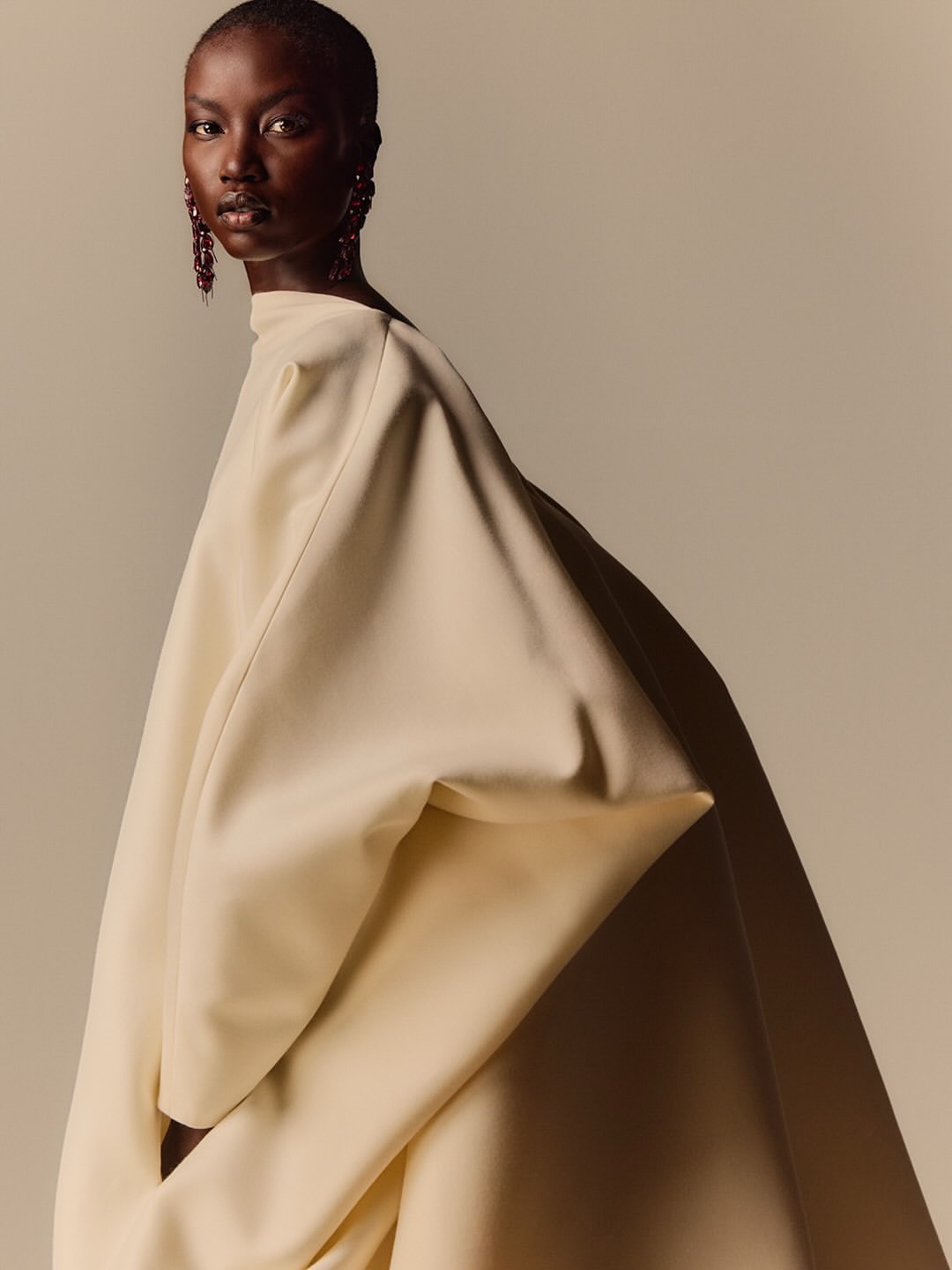 Balenciaga 55th Couture Collection

For his debut Haute Couture collection at Balenciaga, Pierpaolo Piccioli returns to the House’s foundations: silhouette, volume, and architectural precision. A dialogue between heritage and innovation unfolds through sculptural forms, the reinterpretation of Cristóbal Balenciaga’s iconic neo-gazar, and the introduction of pioneering materials such as AMSilk. Between lightness and structure, fragility and strength, each creation explores the body as a living architecture. Feathers become form, embroidery becomes construction, and couture transcends clothing to become a study in movement, proportion, and emotion.

Creative Direction @balenciaga @pppiccioli
Photographer @casperkofi

Thank you Balenciaga team for your trust
@lulafortuna @joaquimlefox

Post House @sheriff.projects
Head of Project @lauriecastillan
Post Producer @gwen_rkn 
#sheriffprojects