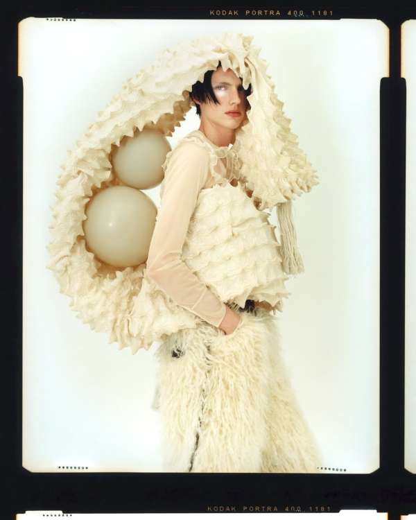 Théo de Gueltzl for Harper’s Bazaar France