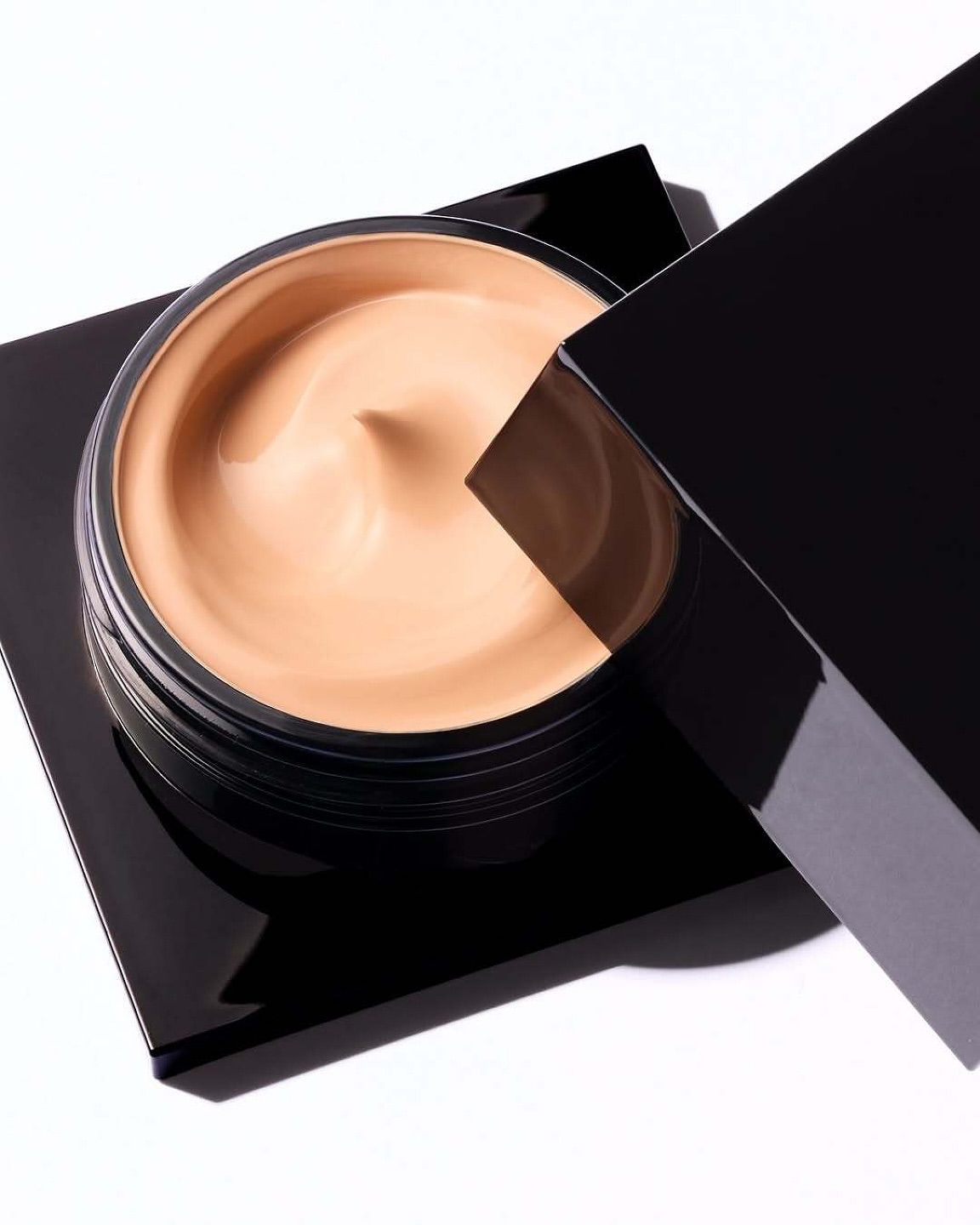 Serge Lutens |  Apr. 26