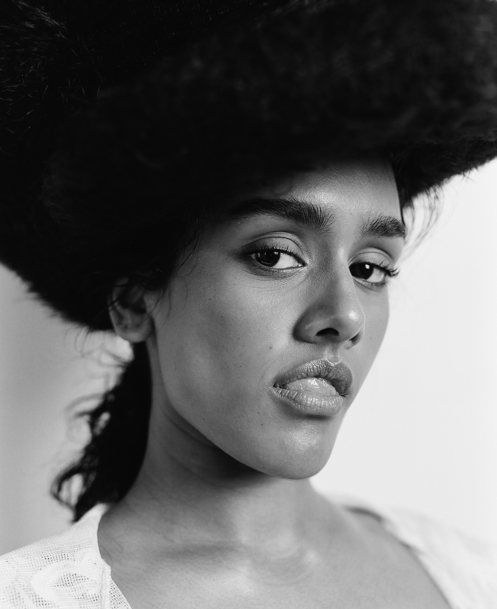 Mikayla Jean Miller X Shabana Azeez for Side-Note Apr. 26