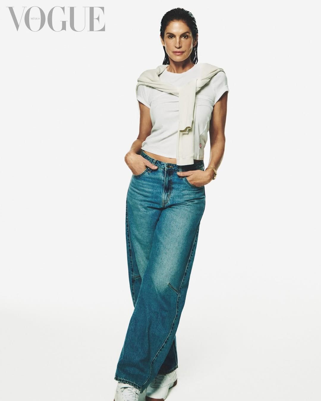 @cindycrawford for the cover of @voguelatam photog...