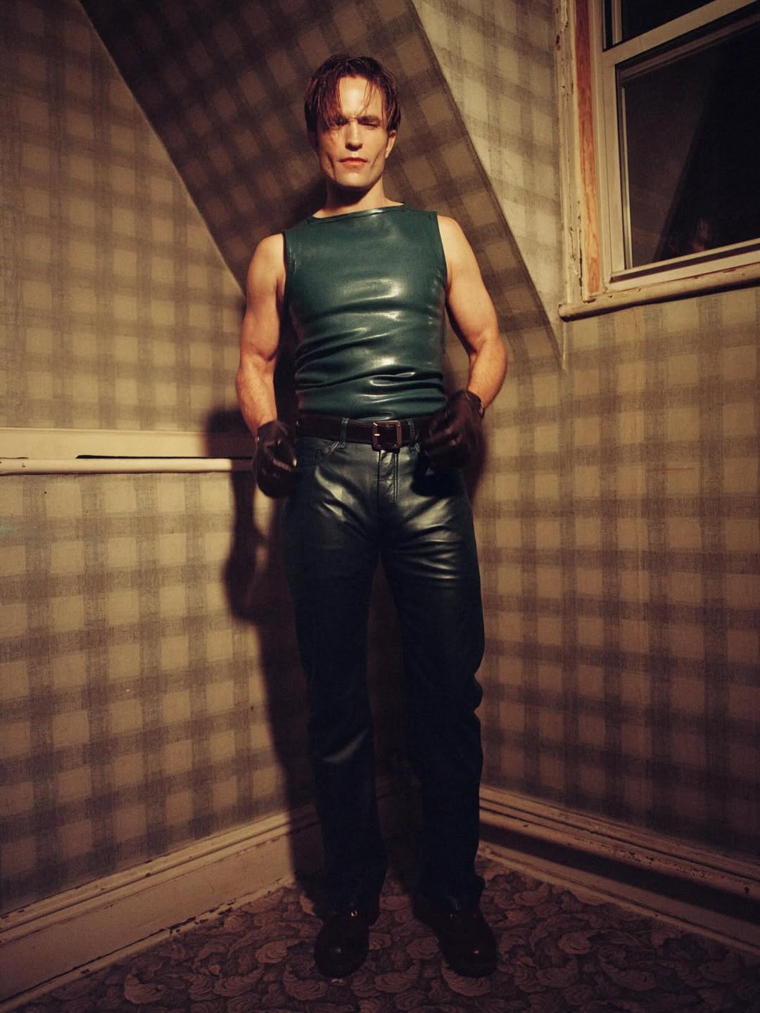 Robert Pattinson & @zendaya kick off their press t...