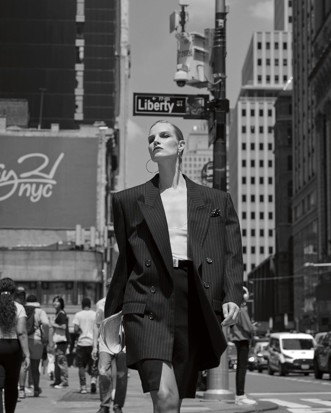 Vogue Polska |  Aug. 23