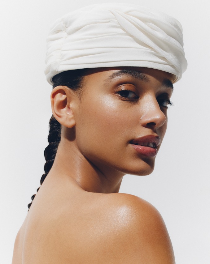 Nandy for @konfektmagazine No.19, The Tone, shot by @tobiasdelcroix in Studio 5

Stylist @kyokotamoto
Hair @maaritniemela_hair_
Make-up @jamesorileymua
Model @nandyncdm

#shootatstreet