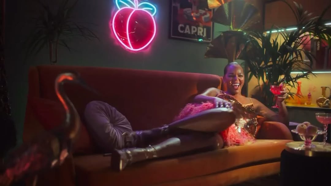 Baylie Bleu for @soapandglory, shot in Studio 3

Director - @video.steve
DOP - Luke Scott
1st AD - Mark McPadden
Art Department - Vanessa Salmon & @_alajg_
Production - @hogarthworldwide
Producers - @charlotte_oneill1 & Ed Webster
Prod Assist - riini_k
DIT - @keatongover
Post - @gps_creates
Editor - @_reubenjay
Colourist - @benrogerscolourist
Scamps - @geoff_turner_art
Model - Baylie Bleu @immmodels 

#shotatstreet