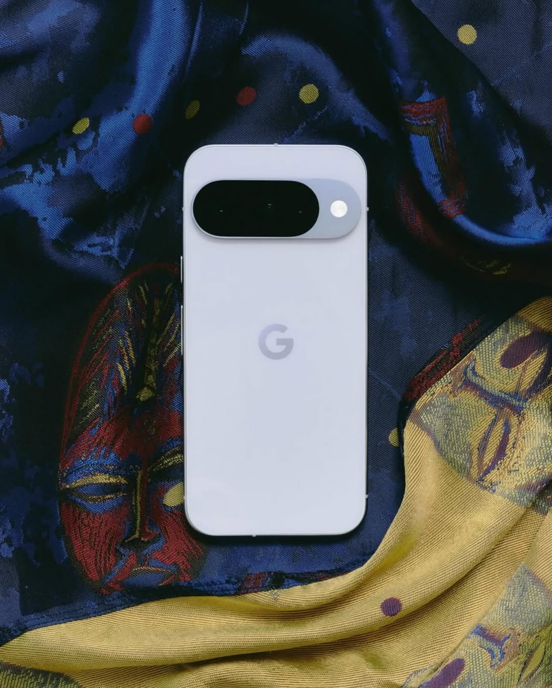 Google Pixel x LFW shot by Sam Nicklin in Studio 5

Photography @sakegrni
Client @googlepixel @google w/ @ogilvy @ahluwalia @dipetsa @labrumlondon
Production @commonimage_ @tombburns
Lighting @connortegan
Retouch @sakegrni

#shootatstreet