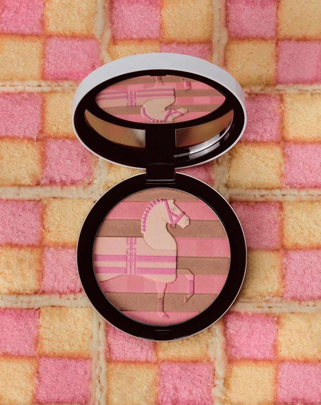 @hermes shot by Sam Nicklin for @theststyle 🍰in Studio 5

Photographer @sakegrni
Fashion Editor @flossiesaunders 
Lighting and Digi @connortegan 
Styling Assistant @sarah.wilso.n 
Produced and repped by @commonimage_ / @tombburns 

#shootatstreet