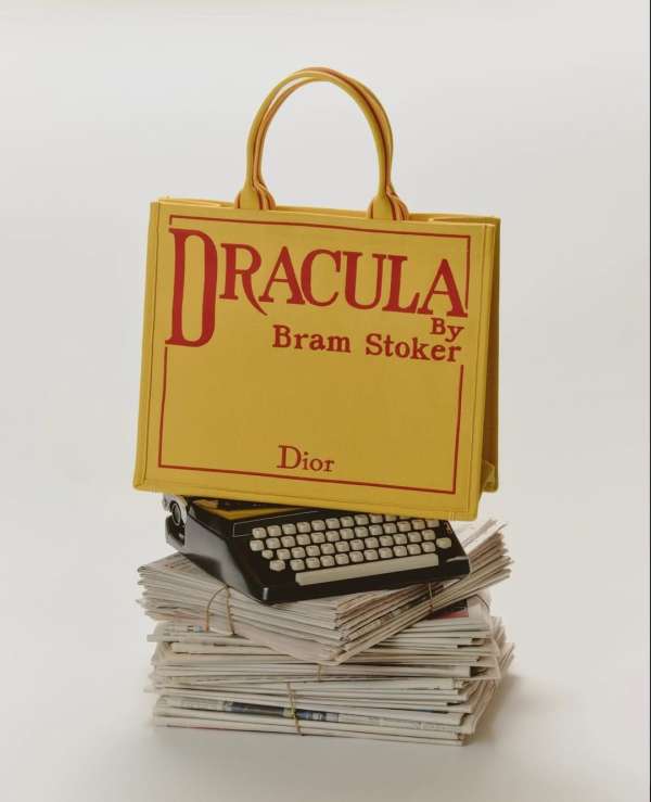 @dior shot by Sam Nicklin for @theststyle 📚...