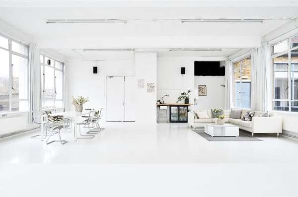 Take a look around Studio 2 ☀️ Our brightes...