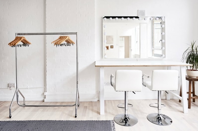 Take a look around Studio 2 ☀️ Our brightest daylight studio located on the top floor boasting natural light from North and South facing windows either side of a large infinity cove.Complete with a white painted wooden floor, client seating area and a large separate styling area including shower and hair backwash, private bathrooms and access to a terrace which can be used as a shoot space.

Link in bio

For booking enquires please contact production@streetstudios.co.uk

#shootatstreet