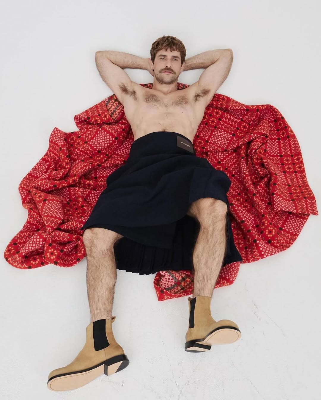 @ivancidrian for @jw_anderson, shot in Studio 1

Photo @alessiobolzoni
Hair @tommystayton
Makeup @igavaseline

Creative director @jonathan.anderson
Head of Marketing & visual content @jose_pineiro

#shootatstreet