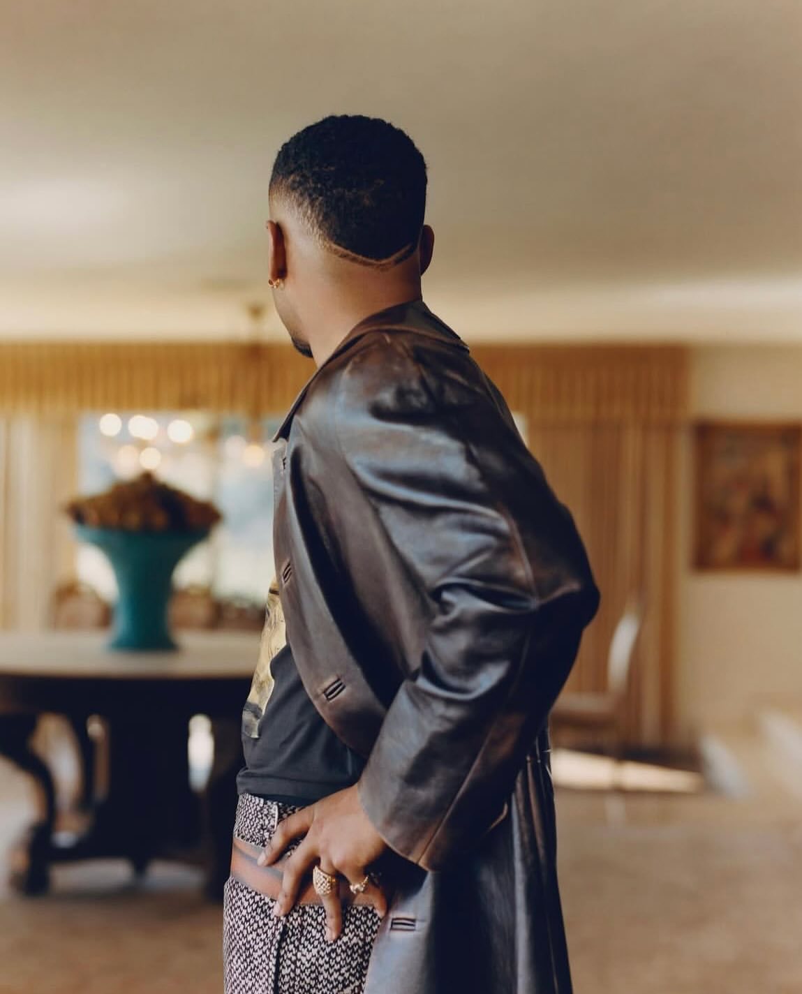 Kelvin Harrison Jr. for Only Natural Diamonds 
 
Photographed by Micaiah Carter 
Retouching by us 
 
Credits: 
Photographer:  @micaiahcarter 
Creative Director @lizzzop 
Stylist @jermaine_daley  Creative Production @petty_cash_production  Set Design @gillemills  Lighting Director @bummy_koepenick  Photo Assistants @soneillphoto, @joyride  Retouching and Post Production: @studio__rm   
#Retouching #PostProduction