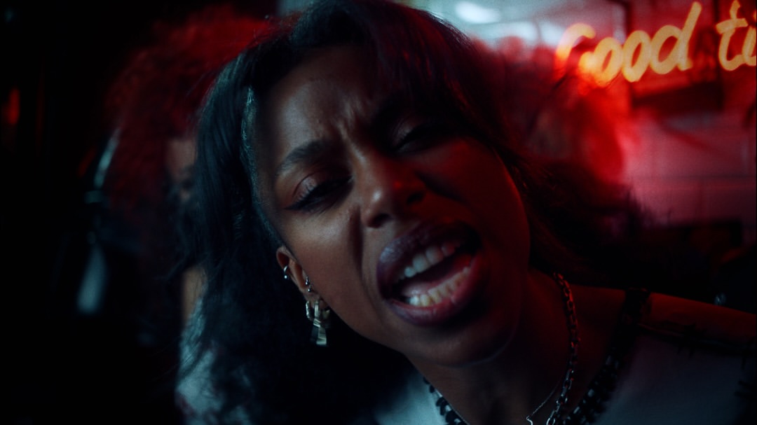 Nova Twins ‘N.O.V.A’ @novatwinsmusic  

Directed by Charlie Rees
Grade by Jules

Director: @charliefuego
DoP: @billyykendall
Production Company: @ramshackle.productions
Producer: @thedanmatthews
Production Manager: @frejahwallin
1st AD: @kashmanharris
2nd AD: @melisaery
DoP’s Agent: @rachaelgtaylor @itg_btl
Styling: @badstitchesofficial
MUA: @novatwinsmusic
Art Director: @sholtss & @charlottebrason
Editor: @leahamanda_
Offline House: @finalcutedit
Offline Producer: nikkiporter76
Offline Assist: @carterjclarkefilm
Sound Design: @lukeisom
VFX: @dir.domq @thisandthatmedia

Post Production: @studio__rm
Executive Producer: @mikecoley_culkin
Post Producer: @ellahill.jpg
Grade: @juleswcolour

#ColourGrading #PostProduction