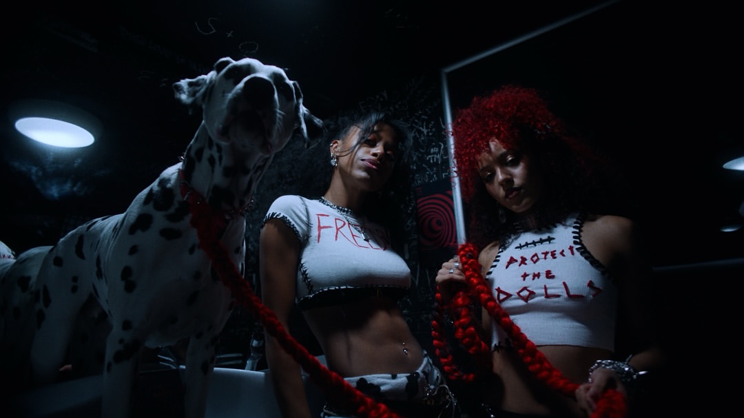 Nova Twins ‘N.O.V.A’ @novatwinsmusic  

Directed by Charlie Rees
Grade by Jules

Director: @charliefuego
DoP: @billyykendall
Production Company: @ramshackle.productions
Producer: @thedanmatthews
Production Manager: @frejahwallin
1st AD: @kashmanharris
2nd AD: @melisaery
DoP’s Agent: @rachaelgtaylor @itg_btl
Styling: @badstitchesofficial
MUA: @novatwinsmusic
Art Director: @sholtss & @charlottebrason
Editor: @leahamanda_
Offline House: @finalcutedit
Offline Producer: nikkiporter76
Offline Assist: @carterjclarkefilm
Sound Design: @lukeisom
VFX: @dir.domq @thisandthatmedia

Post Production: @studio__rm
Executive Producer: @mikecoley_culkin
Post Producer: @ellahill.jpg
Grade: @juleswcolour

#ColourGrading #PostProduction