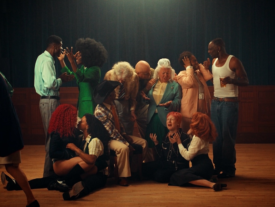 Yazmin Lacey ‘Two Steps’  
 
Directed by Frances O’Sullivan 
Grade by Jules 
 
Credits:  
Director: @beautyspock  Production Company: @anoncontent  Producer: @brooke.lagana  Executive Producer: @hackett17  DoP: @folaabatan  Gaffer: @jedclist_lighting  Edit & 2D: @thiggii  Edit Assistant: @bellakea  Post Producer: @thegreensgram  Sound Design & Mix - thisismennis (@750_mph )  MUA - @ayopoabiri  Cast MUA - @nickyharringtonmakeup  Hair Stylist - @domsl00ks   
Post Production: @studio__rm 
Executive Producer:  @mikecoley_culkin 
Post Producer: @ellahill.jpg 
Grade: @juleswcolour 
 
#ColourGrading #PostProduction