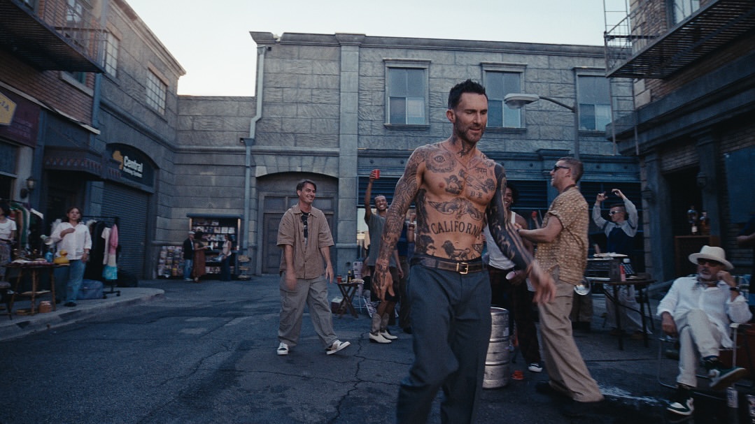 Maroon 5 with Lil Wayne ‘Love Is Like’

Directed by Aerin Moreno
Grade by Myles

Credits:
Director: @AerinMoreno
Production Company: @RadiancePictures 
Executive Producer: @NuerTaqa
Producer: ZoeyPressey
Cinematographer: @Cory.Burmester
Production Designer: Wesley Goodrich
Editor: @AerinMoreno
VFX: @Retinamageworks, Digital Mura

Post Production: @studio__rm
Executive Producer: @mikecoley_culkin 
Grade: @m.y.l.e.s 

#ColourGrading #PostProduction