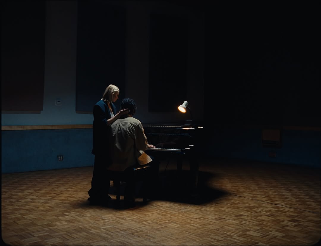Photogenics ‘I Am Photogenics’ 
 
Directed by Nick Sokoloff  
Grade by Myles 
 
Credits: 
Director: @nicksokoloff  
Creative Direction: @mdjcreative of @photogenicsla  Producers: @byechristo  CD: @mdjcreative  DP: @embo920  Production Design: @thegnarleymarley  Set Design / Art Director: @notjackhahn  1st AC: @hannahannahlee  2nd AC: @nemoiistriikes  Gaffer: @evancroker  Key Grip: @valtabianjr  Wardrobe: @mdjcreative  Wardrobe Assist: @amiah.joy  Lead HMU: @nicolemaguire_  HMU Assist: @kaywamser  HMU Assist: @carisadoesitall  Editing + Sound Design: @liamvodehnal  Music and Mix: @thompringle  VFX: @adanenhauer   Production Assistant: @yerbua_r, Martin Moreno, @kenzieshulman 
 
Post Production: @studio__rm 
Executive Producer: @mikecoley_culkin 
Post Producer: @lovelomasmile 
Grade: @m.y.l.e.s 
Grade assist: @zmaller 

#ColourGrading #PostProduction