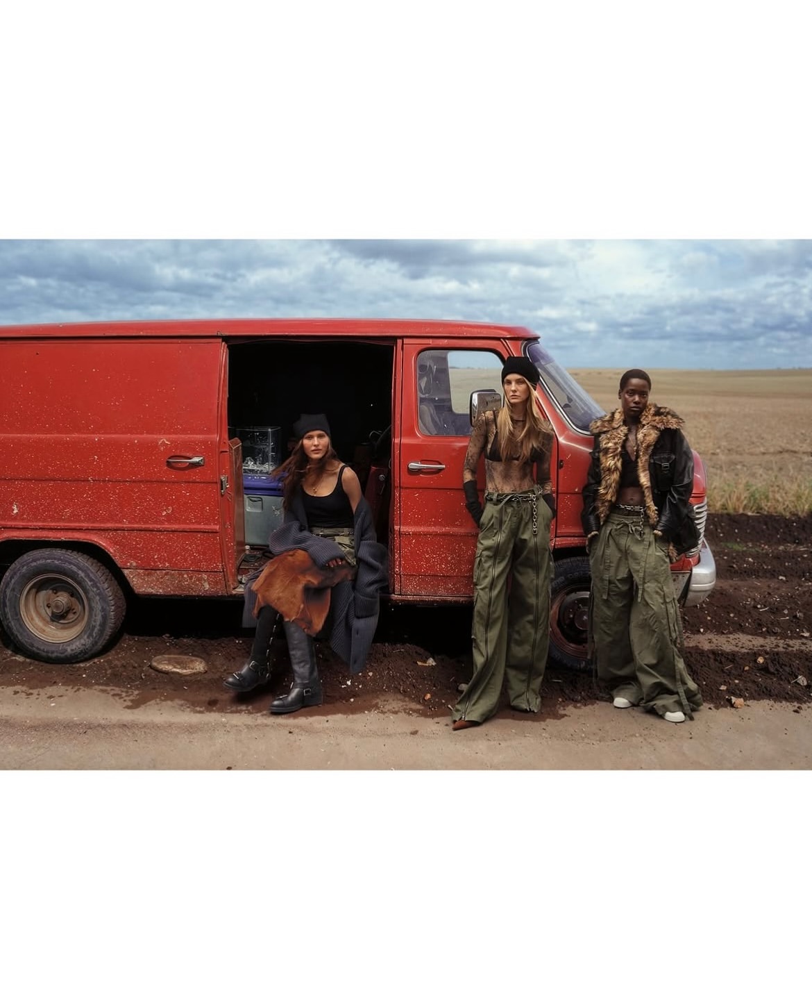 Vogue US September ‘25  
 
Photographed by Drew Vickers 
Retouching by us 
 
Credits:  Photographer:  @drewvickers  Fashion Editor:  @malinajoseph 
Produced by: @faragoprojects 
Global Creative Director: @raulmartinez1024  Hair:  @karimbelghiran @artpartner  Makeup: @lynseyalexander  Global Casting Director:  @imurillo  Manicurist:@cam.t.artist  Set Design:  @medeirosrafael 
Creative technology: @a_new_plane  Retouching and Post Production: @studio__rm 
 
#Retouching #PostProduction