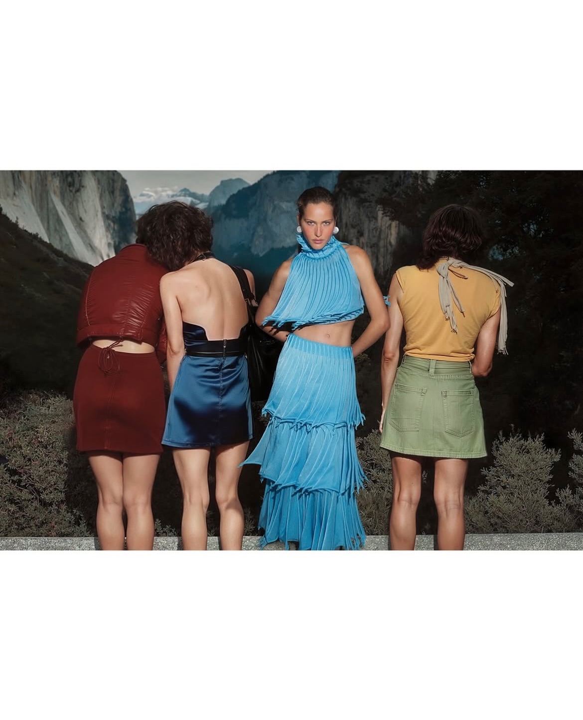 Vogue US September ‘25  
 
Photographed by Drew Vickers 
Retouching by us 
 
Credits:  Photographer:  @drewvickers  Fashion Editor:  @malinajoseph 
Produced by: @faragoprojects 
Global Creative Director: @raulmartinez1024  Hair:  @karimbelghiran @artpartner  Makeup: @lynseyalexander  Global Casting Director:  @imurillo  Manicurist:@cam.t.artist  Set Design:  @medeirosrafael 
Creative technology: @a_new_plane  Retouching and Post Production: @studio__rm 
 
#Retouching #PostProduction