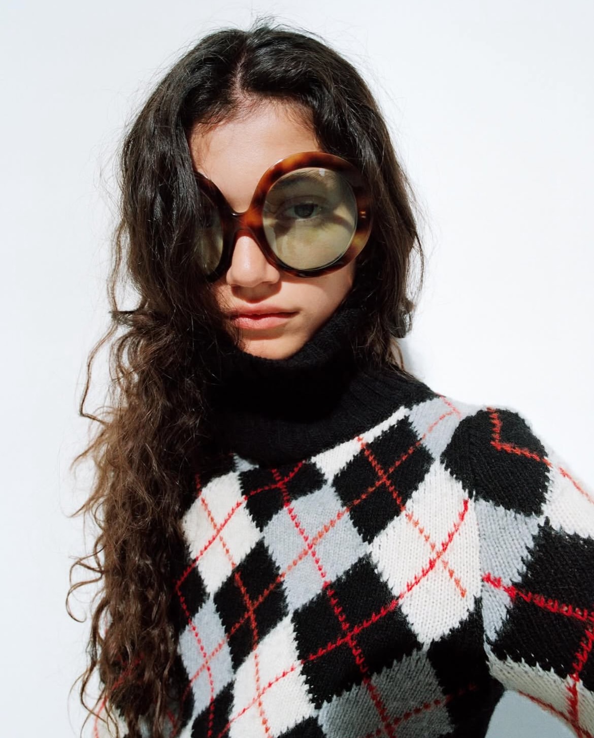 Celine Spring/ Summer ’26 

Photographed by Zoë Ghertner
Retouching by us 

Credits:
Photographer: @zoeghertner
Image Director: @samuel_ellis
Creative: @kevintekinel @charleslevai
Production: @apstudioinc
Retouching & Post Production: @studio__rm

#Retouching #PostProduction