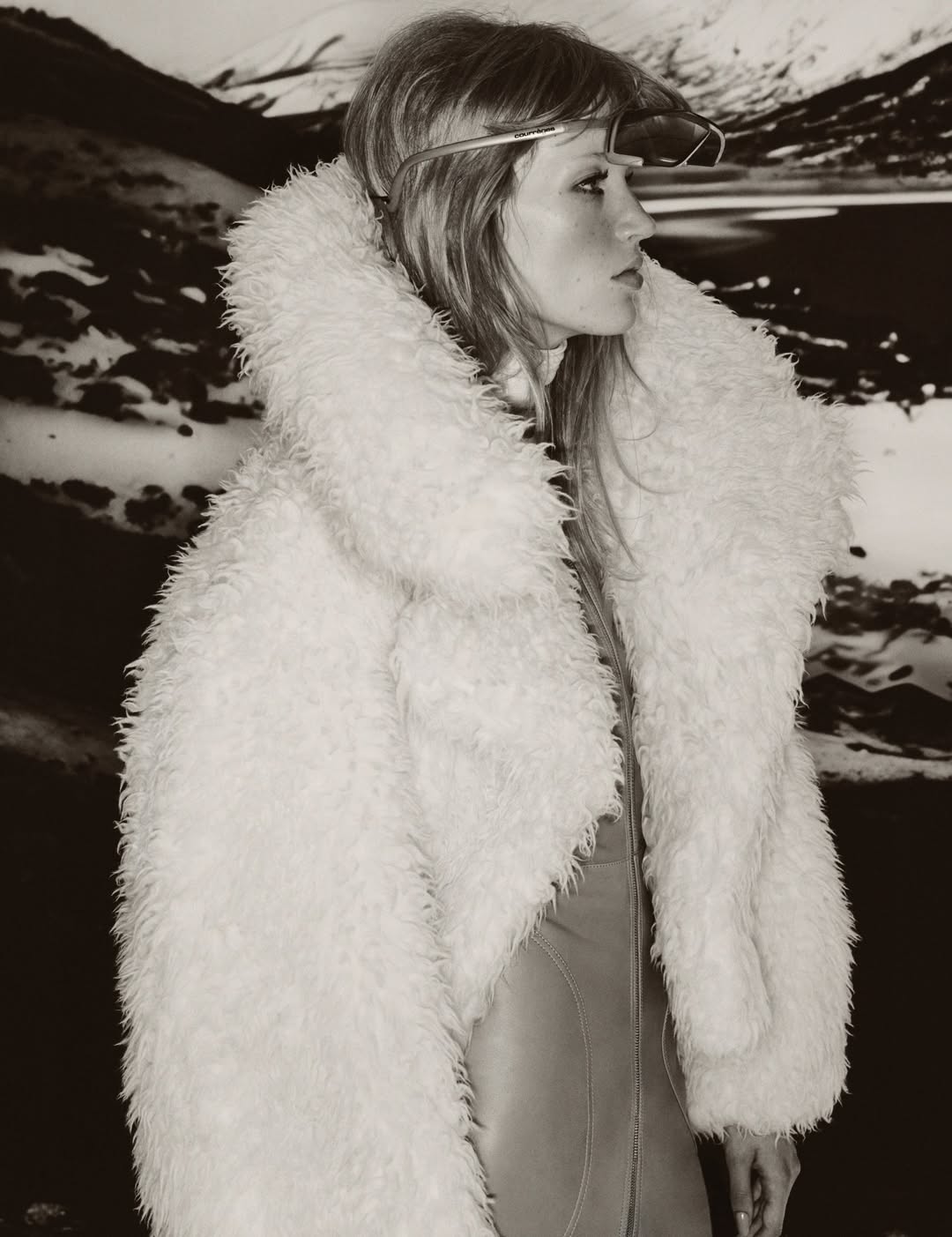 Harper’s Bazaar France, Free Style

Photographed by Drew Vickers
Retouching by us 

Credits:
Photographer: @drewvickers 
Fashion Director: @elodiedavid
Creative: @atelierfranckdurand 
Production: @partner.films
Retouching & Post Production: @studio__rm

#Retouching #PostProduction