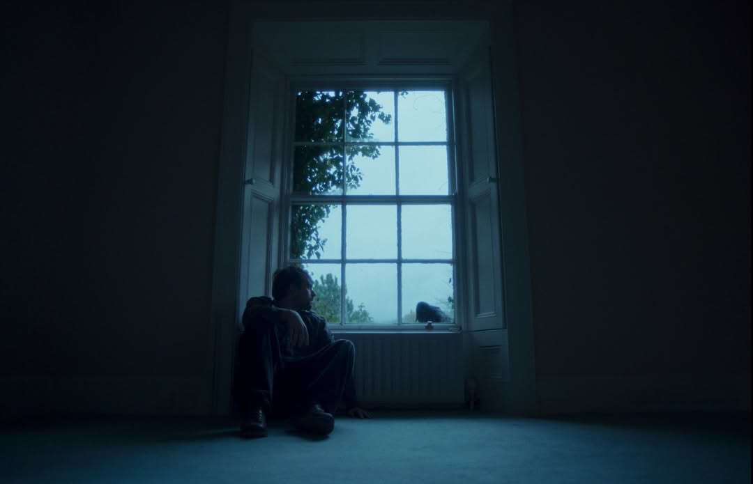 Dermot Kennedy, Funeral
Directed by Charlie Sarsfield
Grade by Vlad
Credits:
Director @charlie.sarsfield
DOP: @courtneybennettdp
Commissioner Jared Shelton
Production Company @untold_studios
Head of Music @annieayres
Executive Producer / Producer @mikeshootsthings
Ireland Production Company @heritage.ie
Producers @Grainne.Dwyer @HannahLambert
Editor & Online @thomasbusterherring
VFX @wearealchemytv
Studio RM Team:
Grade: @vladb.c
Grade Assist: @alyssacollomedina @danbrowncolour
Executive Producer: @mikecoley_culkin
Post Producer: @ellahill.jpg