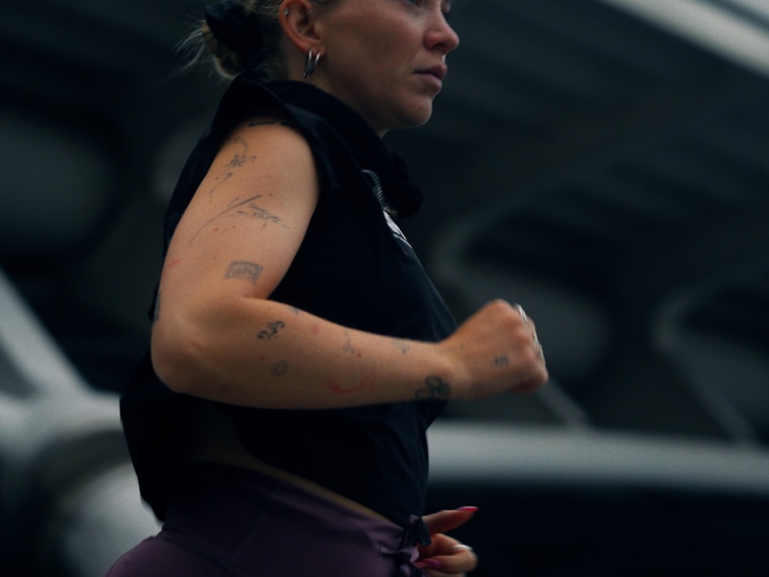 Highlights from Doco series for @adidasrunners x @adidasrunning celebrating 10years of AR. 🇬🇧 🇦🇷 🇩🇪 

A few special weeks on the road last year—capturing real stories and making great memories with good people.

Director x Editor: @charlie_j_watts 
DOP: @tomwel.sh
Producer: @daveybirch
PM: @alexander.halford
Online: @studio__rm
Grade: @vladb.c x @studio__rm 
Audio: @nicesound.tv

Production Service: @youboyfilms 

PR Agency: @mcsaatchise

Big thanks to @lea_lein11