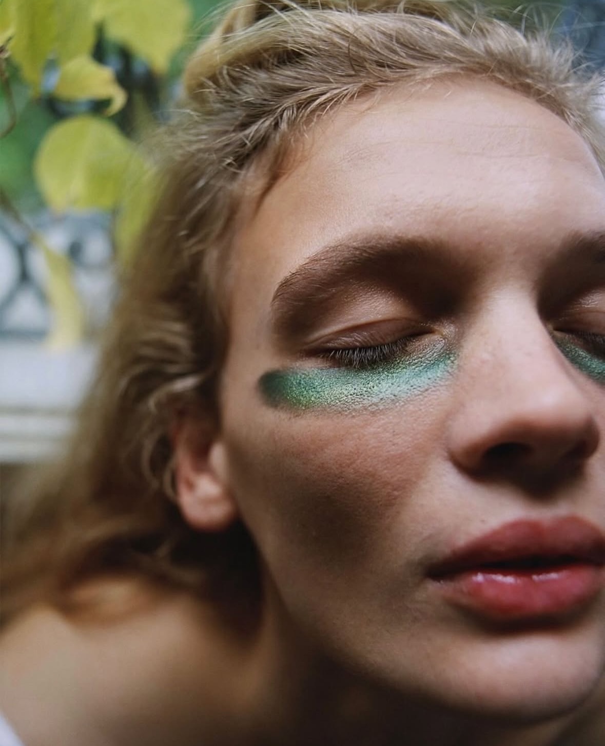 d la Repubblica, TALKIN’ BOUT
OUR GENERATIONS, The S/S 2026 Beauty Issue
Photographed by Zoe Ghertner
Retouching by us
Credits:
Photographed by @ZoeGhertner.
Styled by @BiancaRaggi.
Beauty @Caudalie.
Fashion @MiuMiu.
Editor-in-Chief @EFarneti.
Casting @Piergiorgio @GiuliaMassullo.
Production @APStudioinc
Retouching & Post @studio__rm