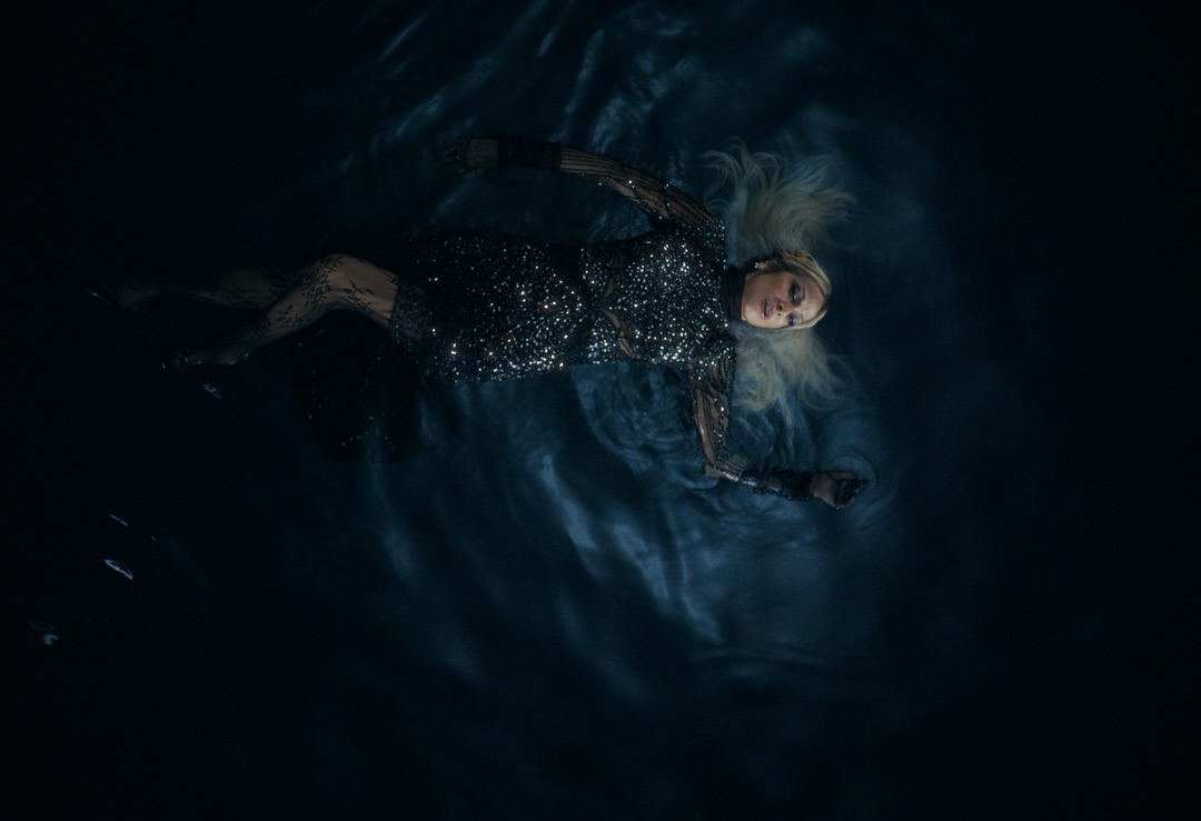 Anna Vissi, Aigaio
Directed by Alex Demora
Grade by Vlad
Finishing by us
Credits:
director - @alexdemora
creative director & executive producer - @morosus
production company - @motherland_productions
producers - @ugnec @michalis.richter
executive producers - @_jameswarren @alexieandraa
editors - @alexhinxfilm @alexcontefilms
choreography -@jonnyvieco @akti_mk
dop - @bluelaybourne
Studio RM Credits:
Grade: @vladb.c
Grade Assists: @danbrowncolour @alyssacollomedina
Flame Artists: @jacklgs @miriam.oladejo
Executive Producer @mikecoley_culkin @samnapper_
Producer @ellahill.jpg
