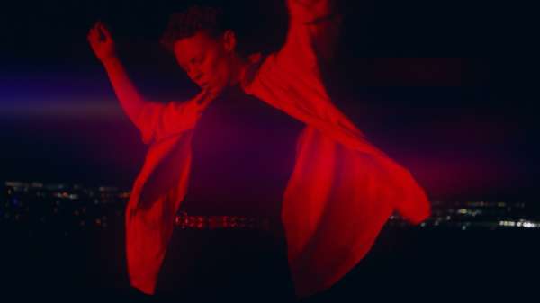 Vlad grades La Roux, Lose Myself