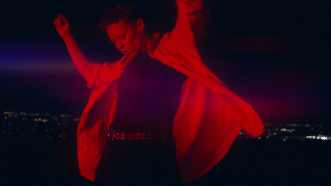 Vlad grades La Roux, Lose Myself
@vladb.c
Credits:
Director Claire Arnold @claire_arnold
DOP Paula Muraira @pezrosa
Production Company La\PAC @la_pac
Typeface @typefacestudio
Executive Producer Giulia Di Stravola @rozengiu
Executive Producer Anna Walker @annasunwalker
MGMT @justbeckyd @sophg97 @mahon.leddy
Universal Music @umusicglobeuk @charlotte.jaegs
1st AC @yang.mandrew
Production Assistant Colorado @flareonfilms2
Edit @sebastiangolos
Post Production @avenues.studio
Post Producer: @zeena95 Zeena Al-Faham
Studio RM Credits:
Colourist @vladb.c
Exec Producer @mikecoley_culkin
Colour Produce @ellahill.jpg