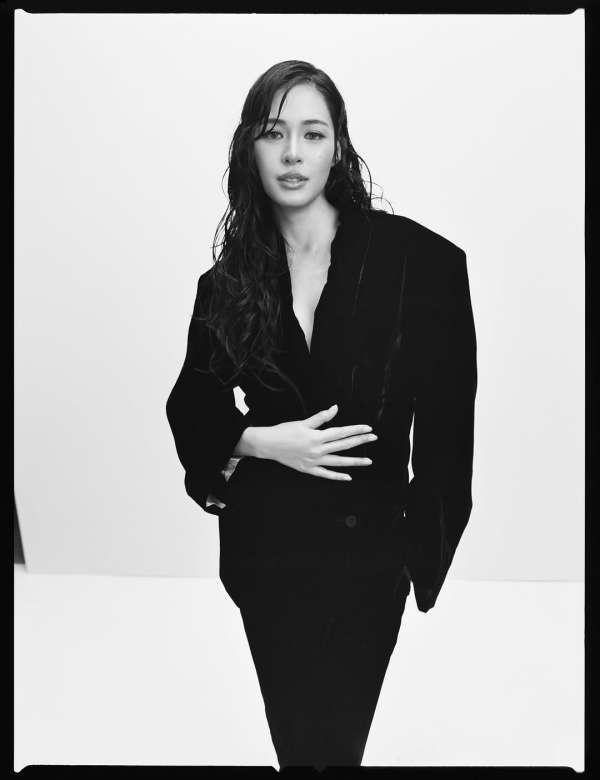 A portrait series for Calvin Klein Collecti...