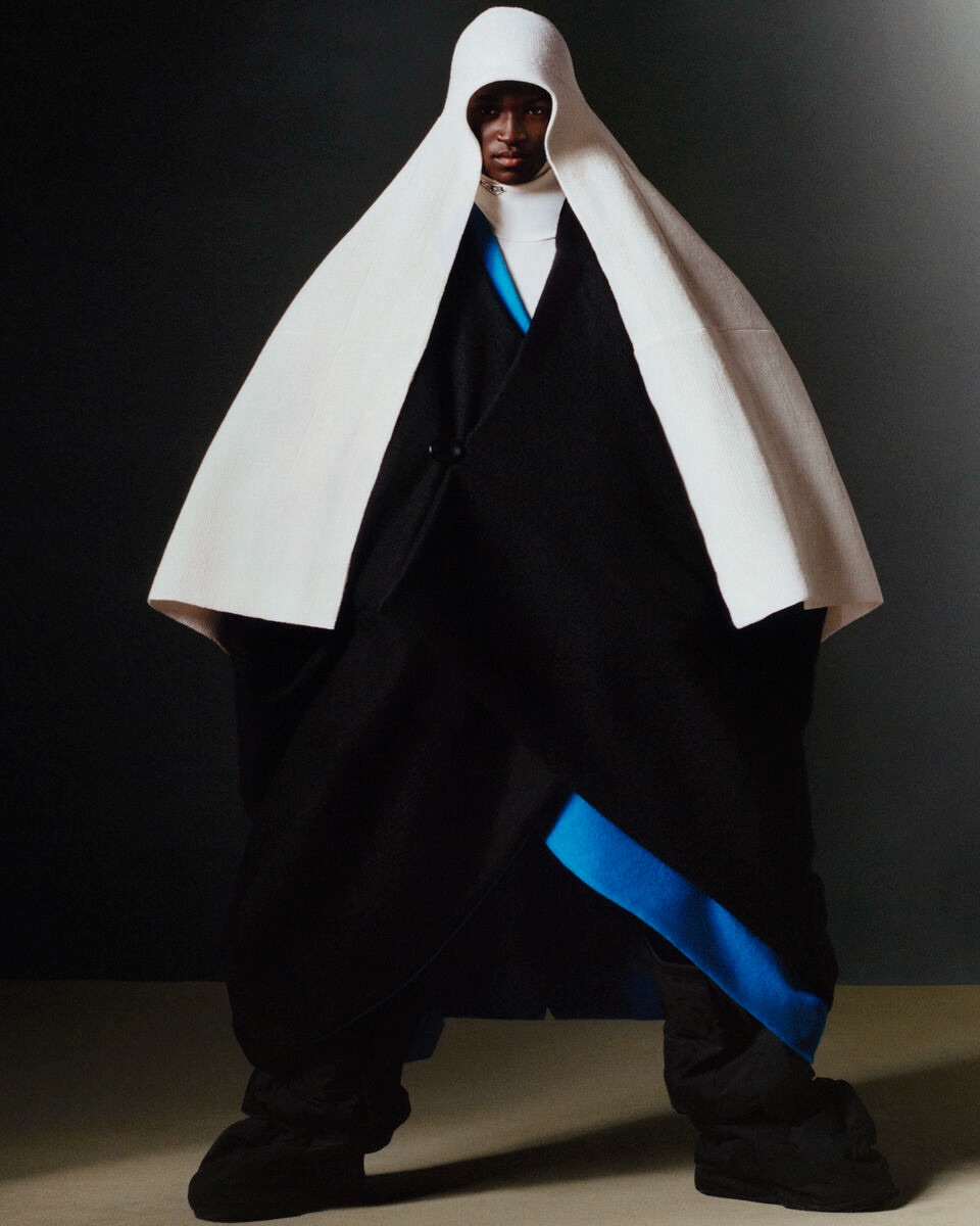 Retouching for T Magazine, The Shape Shifters
Photographed by Luis Alberto Rodriguez
Credtis:
Photographed by @luisalbertorodriguezstudio
Styled by (@kjeldgaard1)
Make up by @minkimmakeup
Hair by@olivierschawalder.
Set Design @AfraZamara
Casting by @ piergiorgio
Production by @faragoprojects
Studio RM Team:
Retoucher: @moesi
Producer: @alaynareum