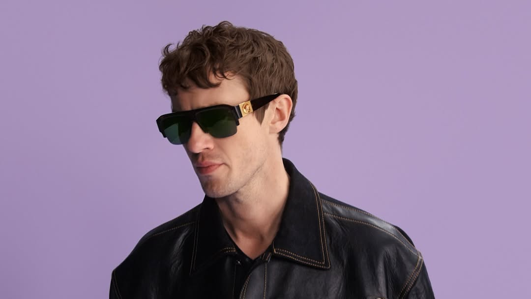 @versace - Fall/Winter 2026 Eyewear starring @josephquinn 👓🕶️
|
Creative Director: @ferdinandoverderi
|
Editor: @federicosaenzrecio
Colour: @studio__rm
Colourist: 👋🏻
Colour Producer: @madeleineruthg 
Exec Producer: @mikecoley_culkin 
|
Retouch: @process_post_production
Retouch: @b.art.vfx for @societypost.house
|
Post: @societypost.house
Post Producer: @violabelgioiosomartini @hopeloughrey
Online Editors: @joseortegax @collagebychessie @makio.ks @filmbyseun