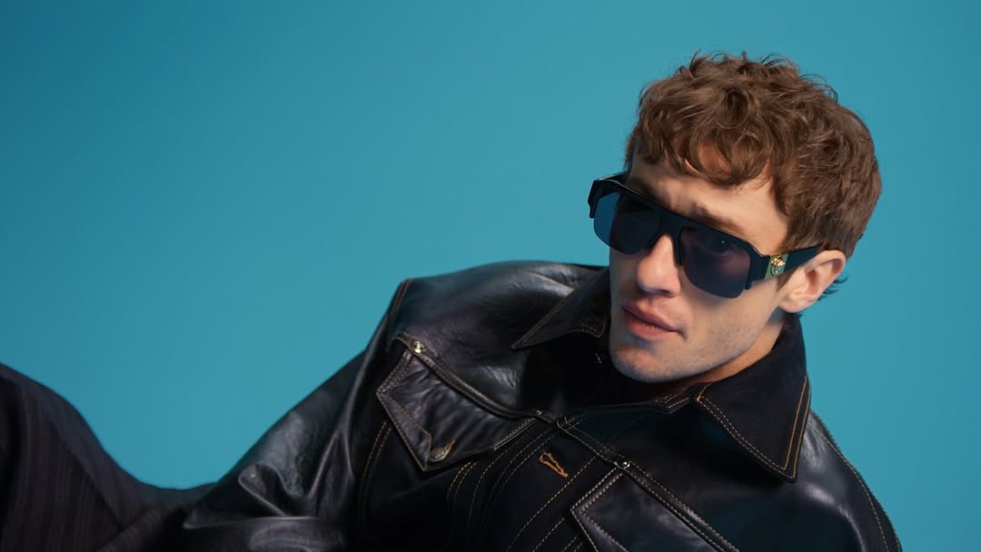 @versace - Fall/Winter 2026 Eyewear starring @josephquinn 👓🕶️
|
Creative Director: @ferdinandoverderi
|
Editor: @federicosaenzrecio
Colour: @studio__rm
Colourist: 👋🏻
Colour Producer: @madeleineruthg
Exec Producer: @mikecoley_culkin
|
Retouch: @process_post_production
Retouch: @b.art.vfx for @societypost.house
|
Post: @societypost.house
Post Producer: @violabelgioiosomartini @hopeloughrey
Online Editors: @joseortegax @collagebychessie @makio.ks @filmbyseun