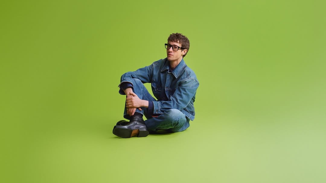 @versace - Fall/Winter 2026 Eyewear starring @josephquinn 👓🕶️
|
Creative Director: @ferdinandoverderi
|
Editor: @federicosaenzrecio
Colour: @studio__rm
Colourist: 👋🏻
Colour Producer: @madeleineruthg 
Exec Producer: @mikecoley_culkin 
|
Retouch: @process_post_production
Retouch: @b.art.vfx for @societypost.house
|
Post: @societypost.house
Post Producer: @violabelgioiosomartini @hopeloughrey
Online Editors: @joseortegax @collagebychessie @makio.ks @filmbyseun
