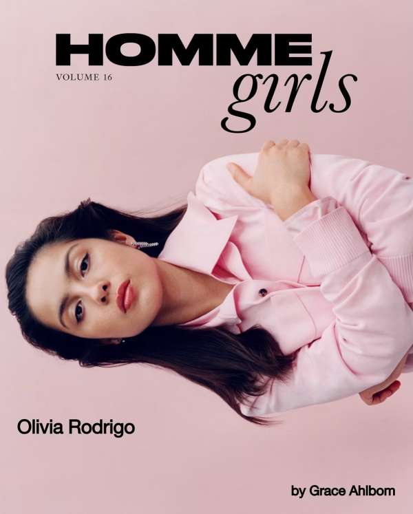 Retouching for HOMMEGIRLS, Volume 16 starri...