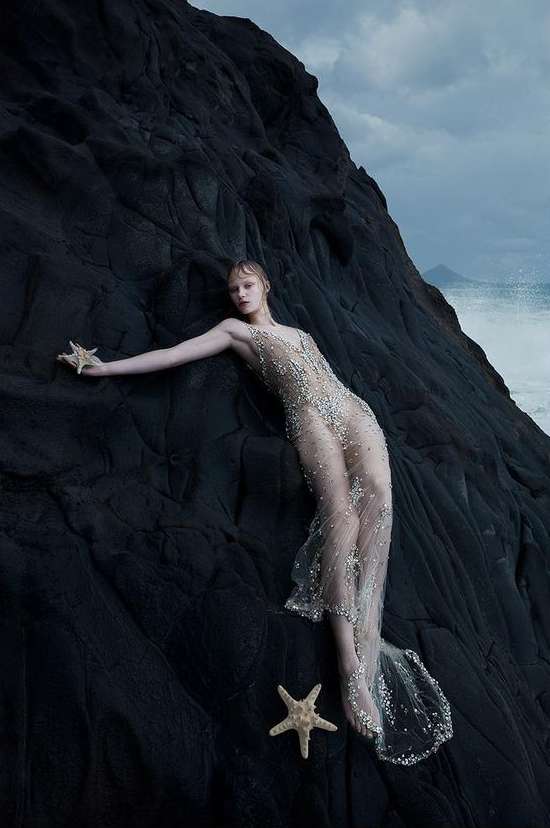 Vogue Japan |  Apr. 21