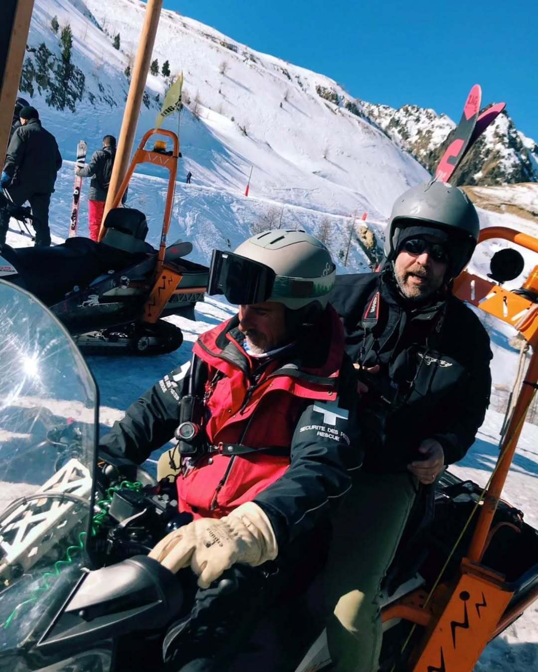 Pour finir l’année en beauté, la Team Daguerre est partie tout schuss vers la montagne pour une production extérieure⛷️.
Nous vous accompagnons dans toutes vos productions hors studio, partout où vos projets vous conduisent, du repérage des lieux à la logistique du matériel, pour que chaque détail soit parfait.

Avec la Team Daguerre, vos idées prennent de la hauteur...🏔️

Photographe : @arnaud_guichard ✨

#studiodaguerre #parisphotographer #studiophoto #studiophotoparis #photography
#photoshoot #photographer #photooftheday #photo #studio #portrait #model #photoshop
#fashionphotography #art #photographylovers