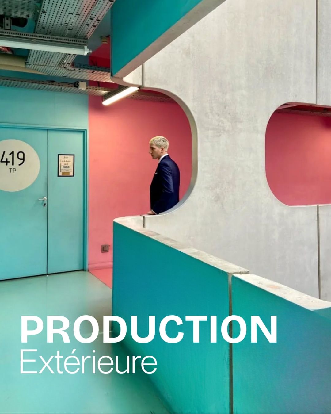 ☀️ Les beaux jours sont enfin de retour… et avec eux, les projets qui prennent vie en extérieur !

C’est le moment parfait pour imaginer, créer et produire vos plus belles images sous la lumière naturelle 🌿📸

Que ce soit pour une campagne, un shooting édito ou un projet sur-mesure, la Team Daguerre vous accompagne à chaque étape :
repérage de lieux, logistique, transport, matériel… jusqu’au dernier détail.

🎯 Notre objectif : transformer vos idées en productions fluides, maîtrisées et inspirantes.

Alors profitez de la saison, on s’occupe du reste.

#studiodaguerre #parisphotographer #studiophoto #studiophotoparis #outdoorproduction