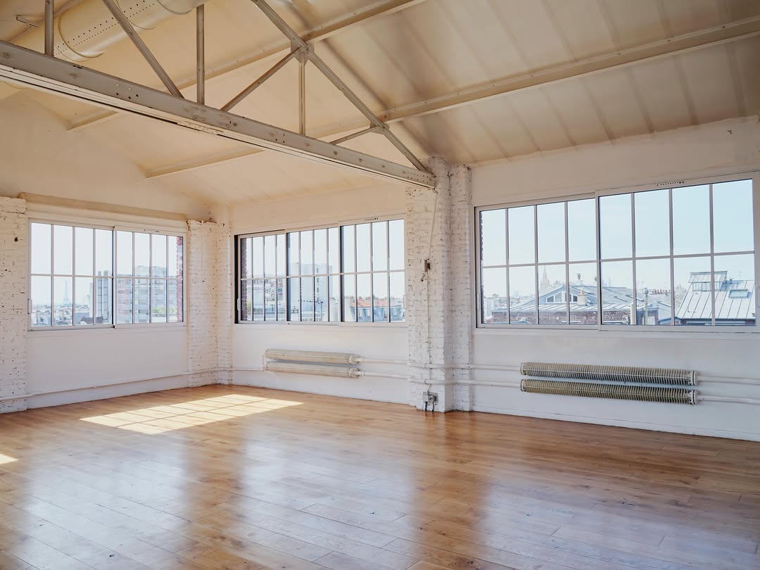Studio 3
Update plateaux ✨
Fenêtres neuves & climatisation installée.

Studio update 
New windows & air conditioning installed.