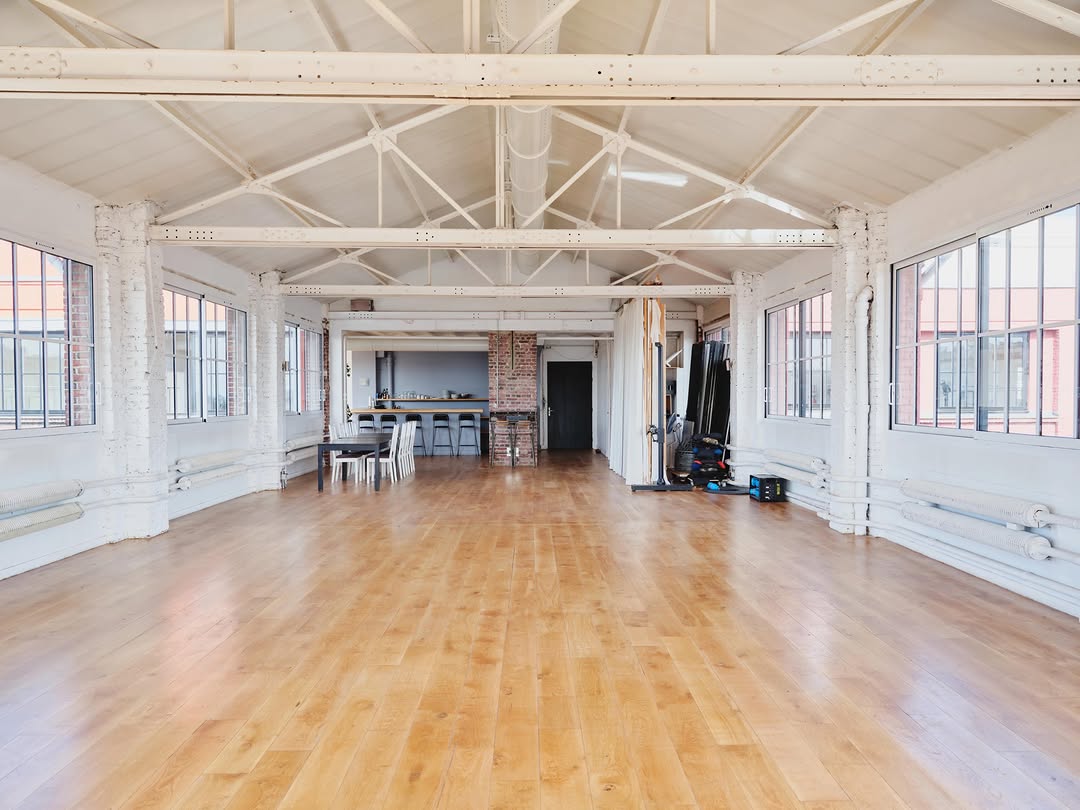 Studio 3
Update plateaux ✨
Fenêtres neuves & climatisation installée.

Studio update 
New windows & air conditioning installed.