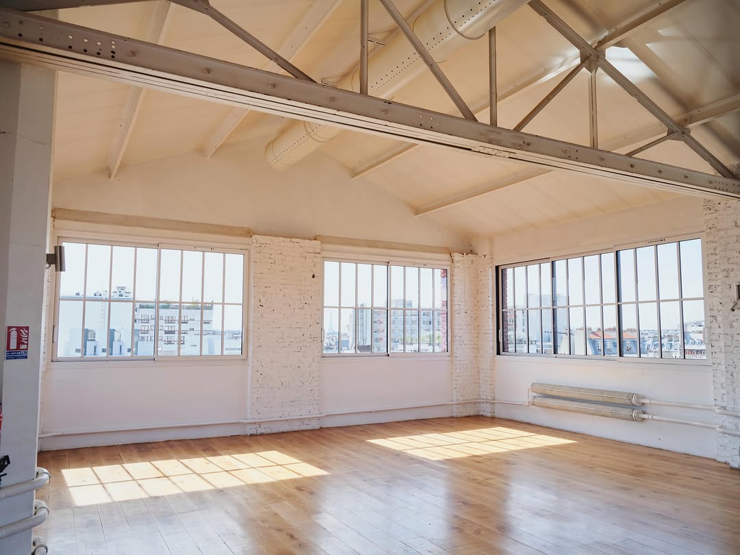 Studio 3
Update plateaux ✨
Fenêtres neuves & climatisation installée.

Studio update 
New windows & air conditioning installed.