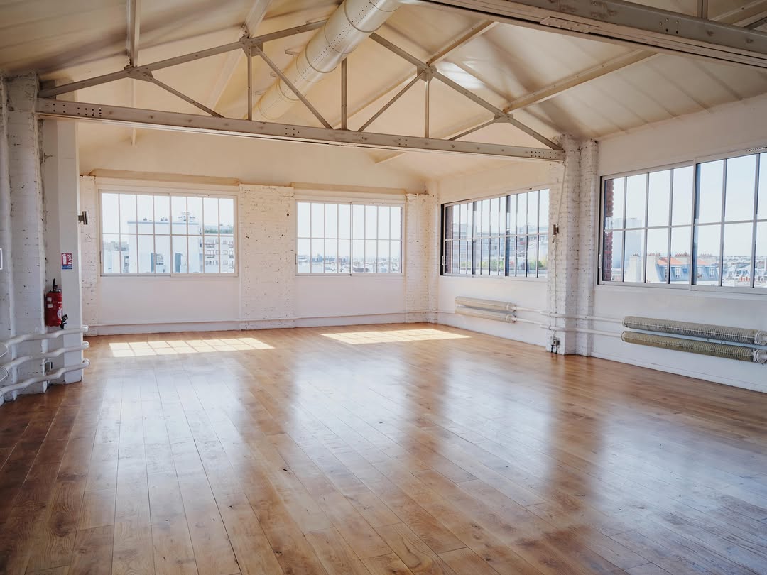 Studio 3
Update plateaux ✨
Fenêtres neuves & climatisation installée.

Studio update 
New windows & air conditioning installed.